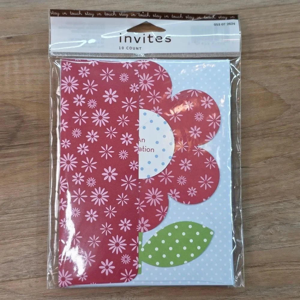 🔺️NIB Flower Shaped Party Invitations & Envelopes Pack of 10
